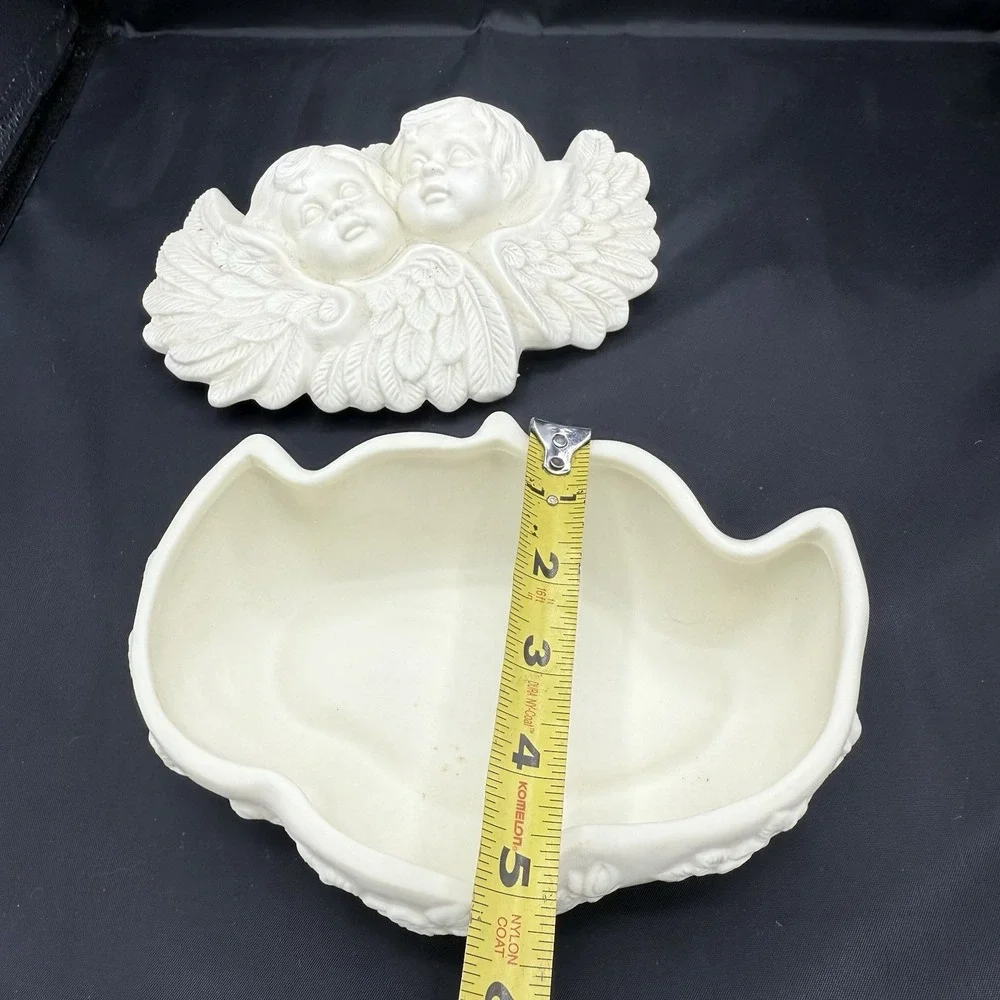 Vintage Angel Cherubs Porcelain Trinket And Jewelry Box Gothic Victorian Style‎